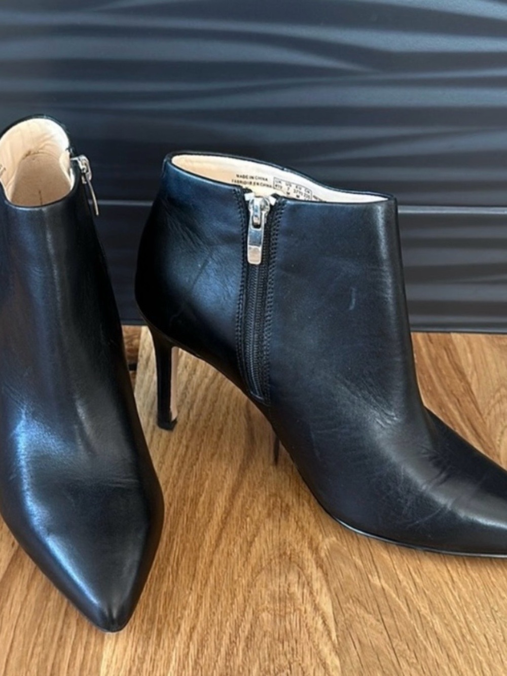 Clark’s Dinah Pixie Women's Black Leather Pointed-Toe Ankle Booties